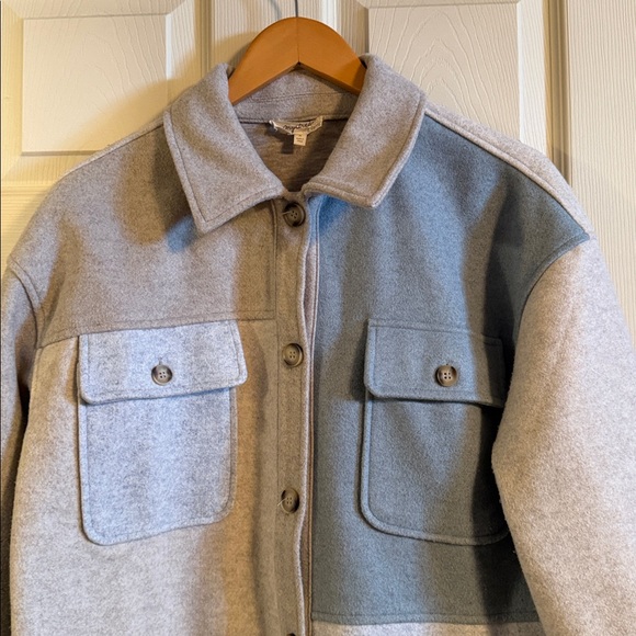 Long Shacket - Picture 2 of 4